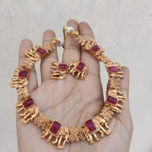 Maroon elephant set