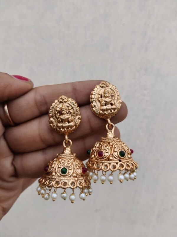 Jhumka temple
