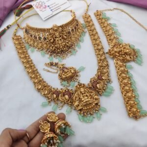 Turquoise blue heavy semi set