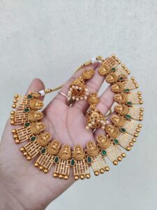 Green temple necklace
