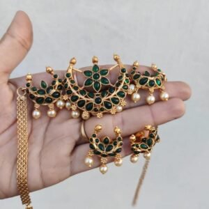 Green kemp choker