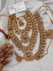 Temple guttapusulu semi