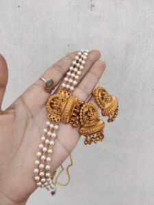 Lakshmi pearl choker