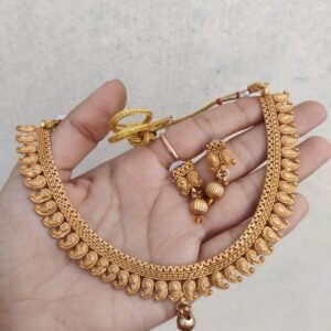 63805217-2c96-4c35-8104-b4234d1dab5b.jpeg Gold Mullu set