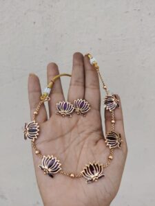 Maroon kemp lotus necklace set