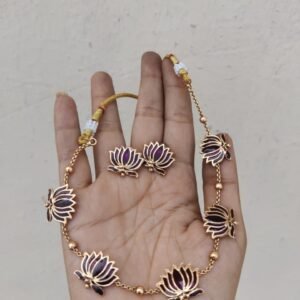 785ed91c-d578-41f3-9060-dddd97c8909c.jpeg Maroon kemp lotus necklace set