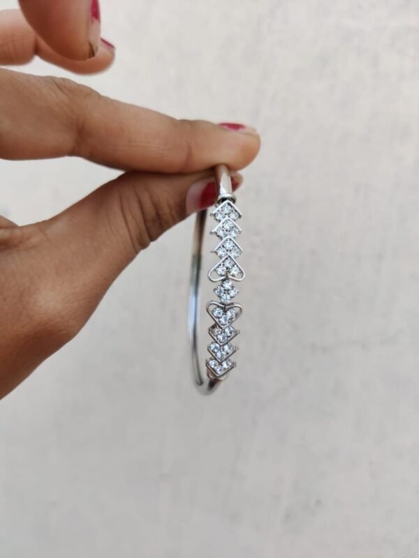 silver bracelt