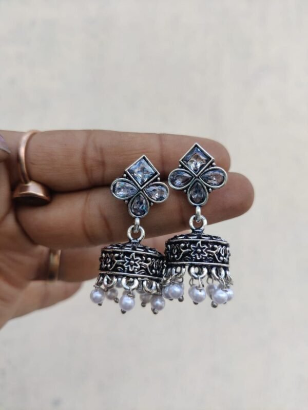 Stone of white set jhumka