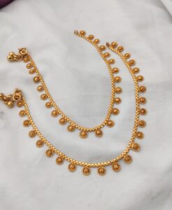 Golden full anklets