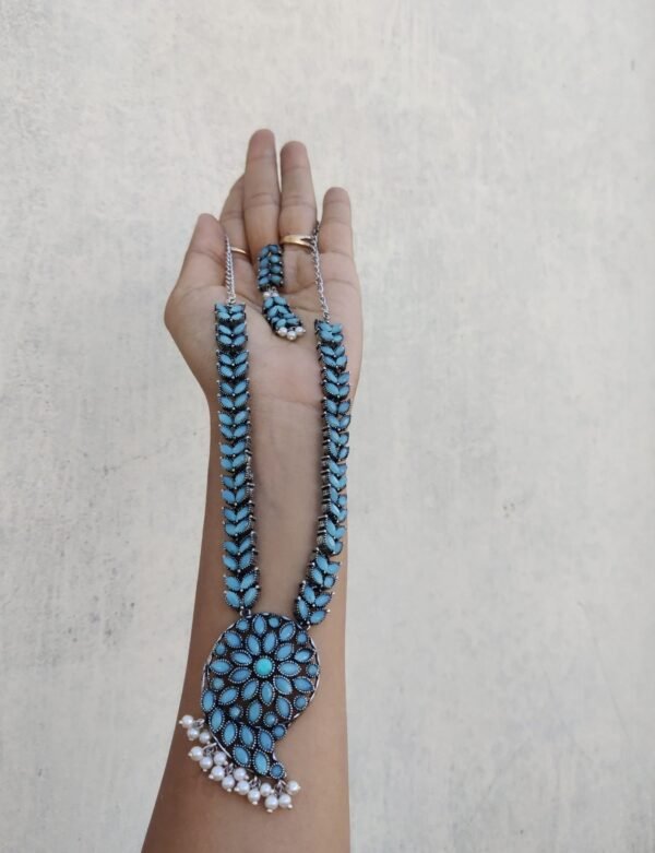 Turquoise blue set