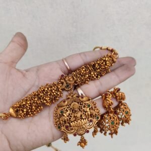beeb49b2-f16f-4a7b-9346-8332200ed406.jpeg Temple golden choker set