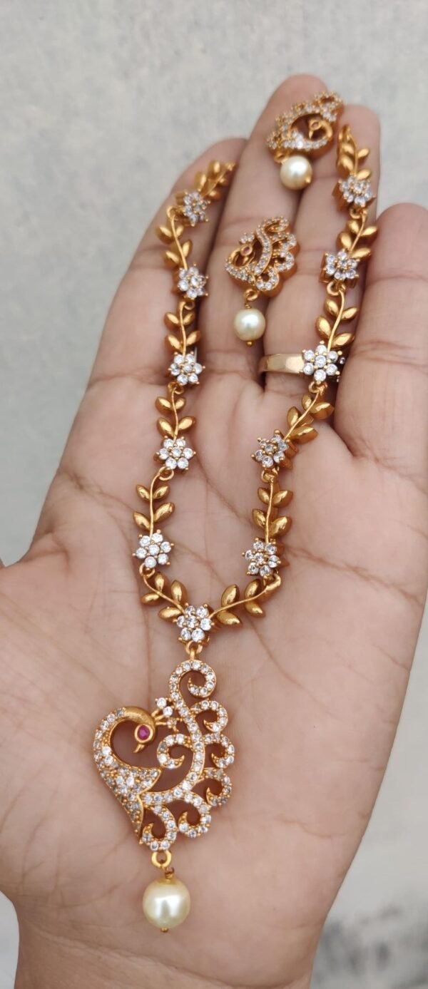 Cz white ad necklace set