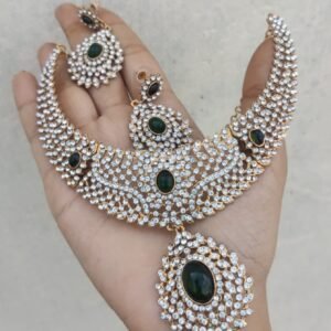 Green necklace set