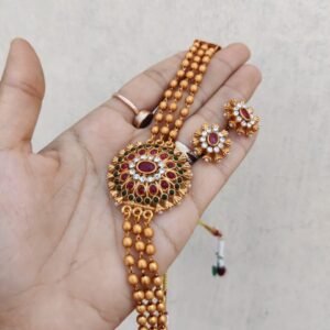 Golden choker set