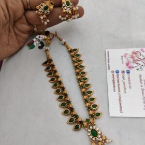 Green Kemp necklace 2