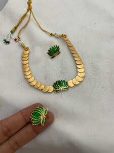 Green lotus choker coin necklace