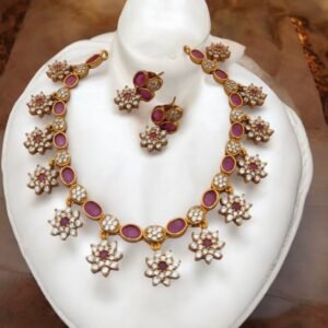 39f5dbb4-abe2-475d-823a-1a004e9dd78b Cz golden flower necklace