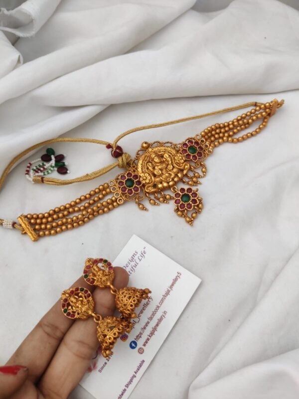 Golden choker temple