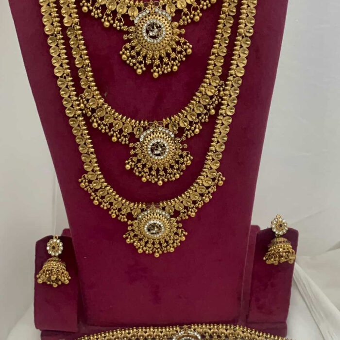 71A4C478-B778-4709-ADBF-7E4EE3A48085