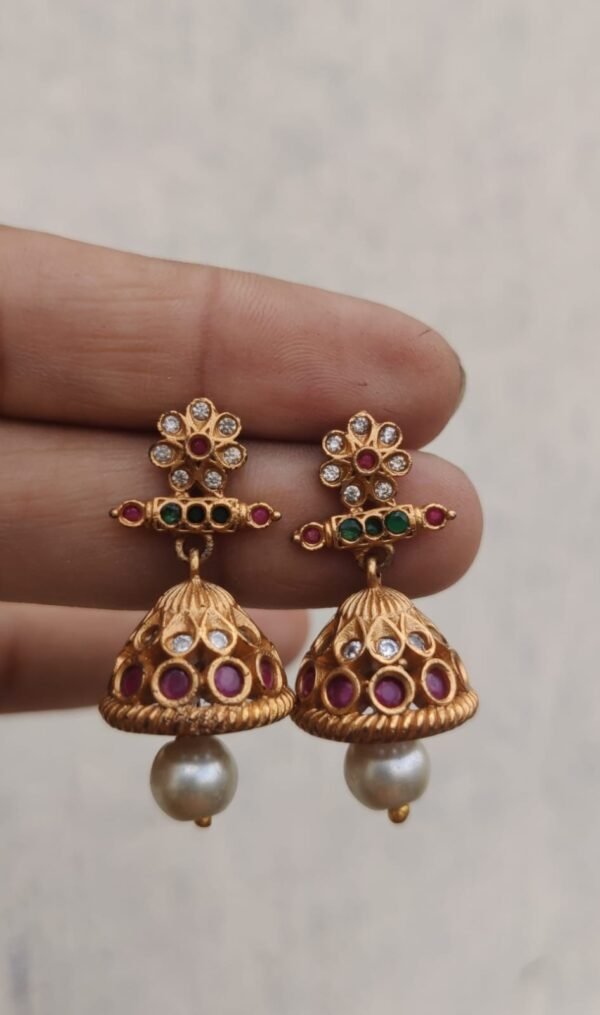9cbd9bf2-9fbb-4f15-ac07-cca2cf35e6dd Mini jhumki