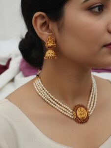Pearl chain Lakshmi set