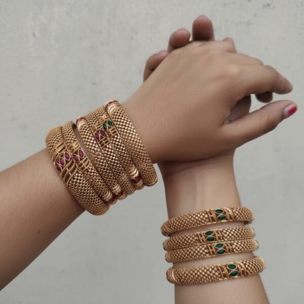Set of 6 non idol bangles set