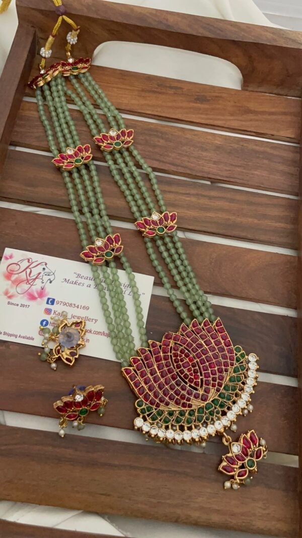 99ed1df8-47d2-49bf-ba84-8a918723a3ba Lotus kemp pastel beads