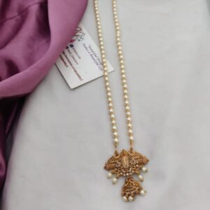 9b12b02a-1a70-4a01-b38c-4f964c1f88a5 Pearl chain set
