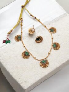 Green lotus kemp necklace