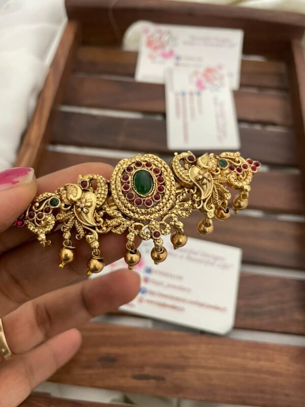 Hair clip round