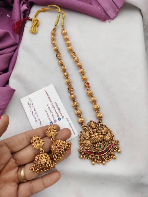 Temple harram set beads