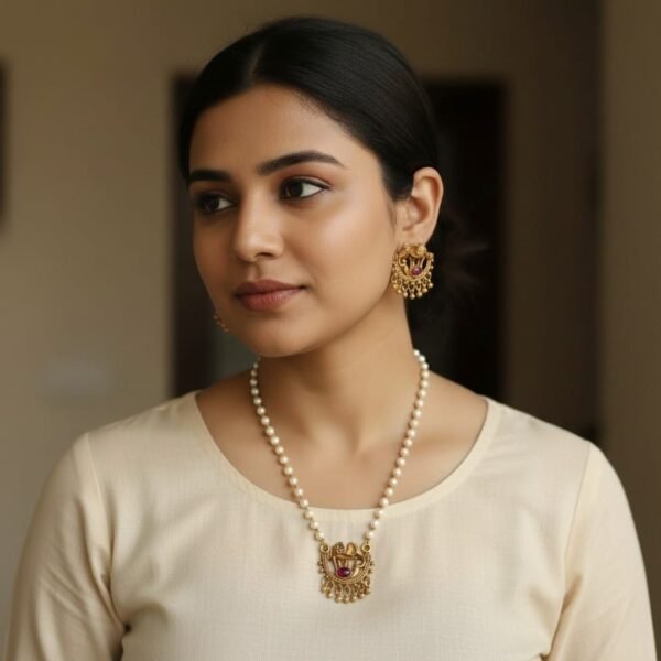 Elephant Pearl necklace