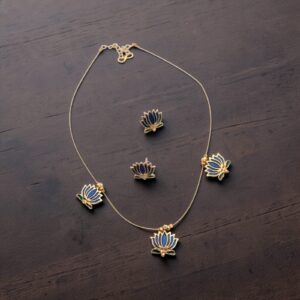 Blue lotus kemp choker