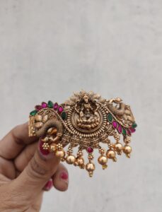 Lakshmi golden hairclip