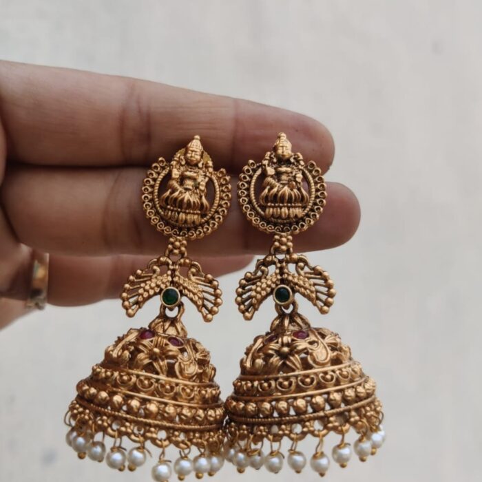 e06f6cc3-a224-4970-b65d-b13797619657