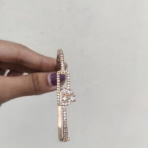 e5c57643-72ad-4796-9dca-7337d65fe8cb Matte kemp bracelet multi kemp (Copy) (Copy)