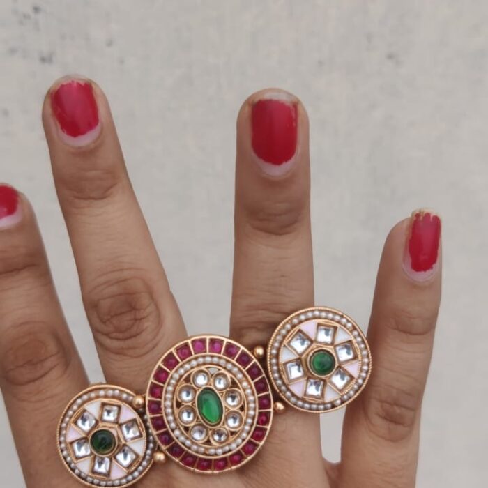 f141e1f7-7702-4bcd-ac08-3b16c2f9c050