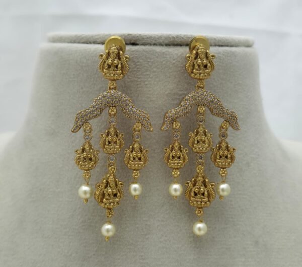 94cbeecd-417f-4b8c-b0bf-f0b2d383f132 Premium cz Golden temple layer jhumki
