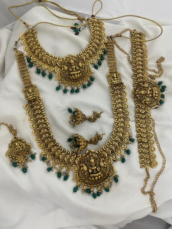 fcdb3d04-eec3-4666-8a32-4c5bd3bd625c Heavy semi antique model with green beads Kasumalai