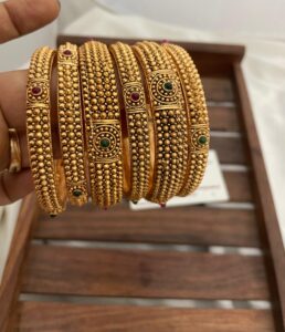 Round bangles set of 6