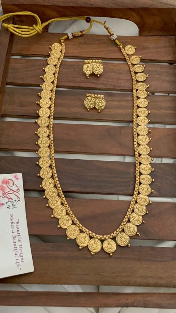 Lakshmi long Kasumalai set