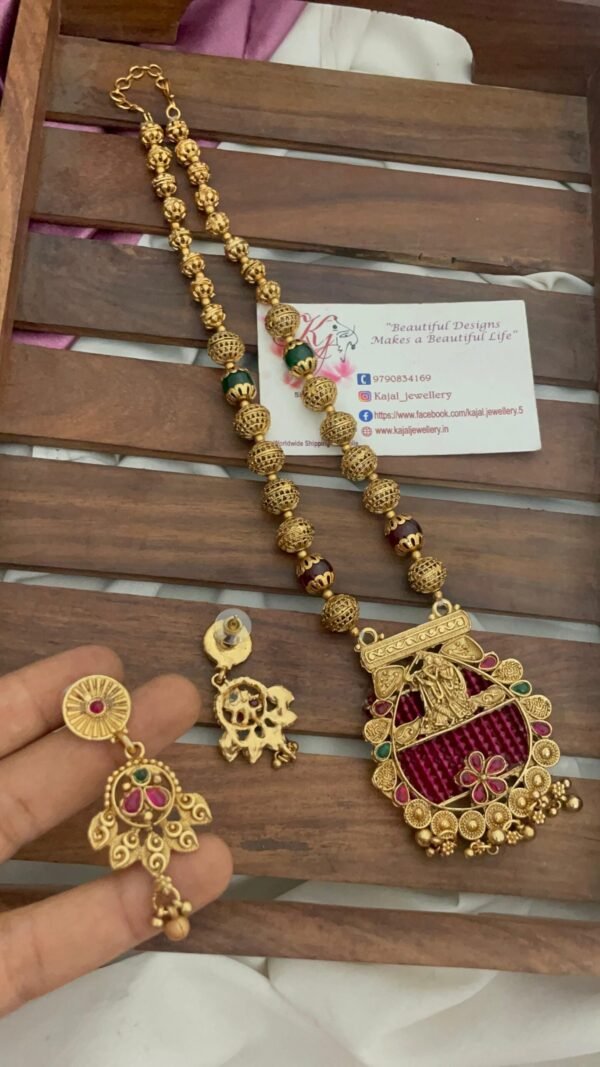 Radha Krishna red chain set