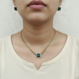 Green necklace set