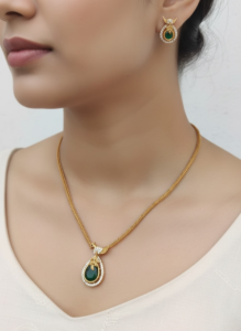 Green necklace set