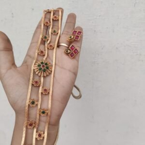 Multi  high flower kemp choker 2