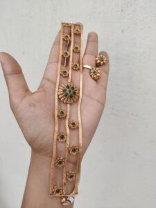 Green high flower kemp choker 2