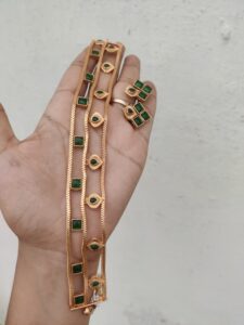 Green high leaf kemp choker