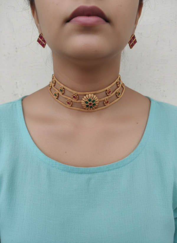 Multi kemp high choker