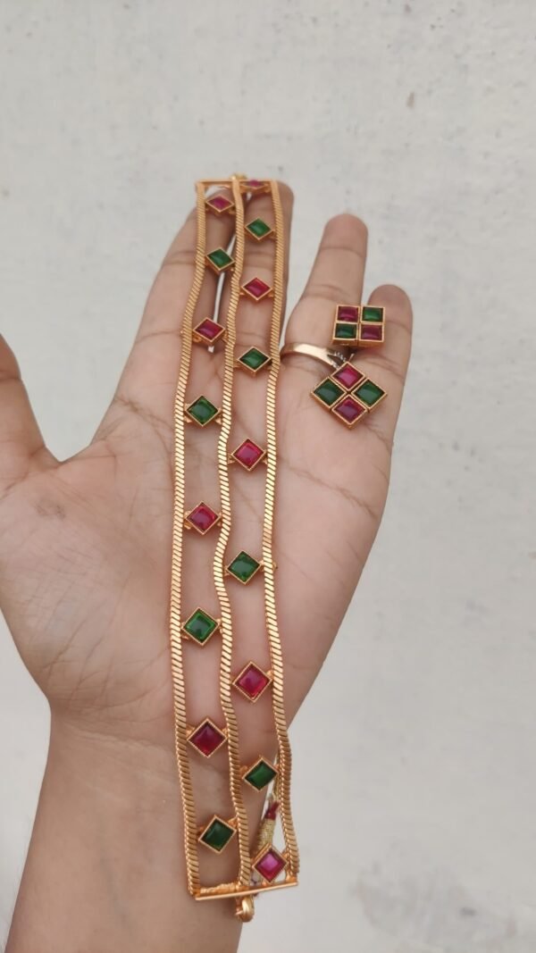Multi  high flower kemp choker 2