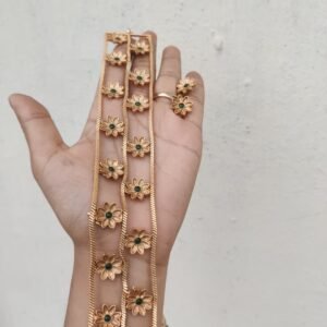 Green high flower kemp choker
